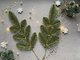 Гілка хвої лита "Нобіліс лапка світло-зелена Лапка 7-ка" (штучна хвоя)