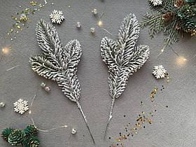 Гілка хвої лита "Нобіліс лапка засніжена зелена Лапка 3-ка" (штучна хвоя)