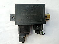 Электронный блок управления иммобилайзера Mercedes 2108202826 / 5WK4687 Siemens C180