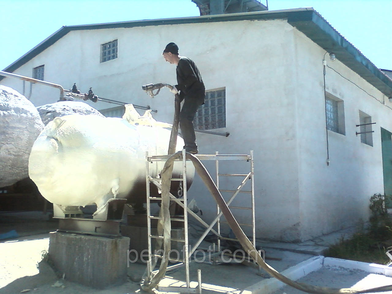 Теплоізоляція пінополіуретаном у промисловому будівництві, фото 1