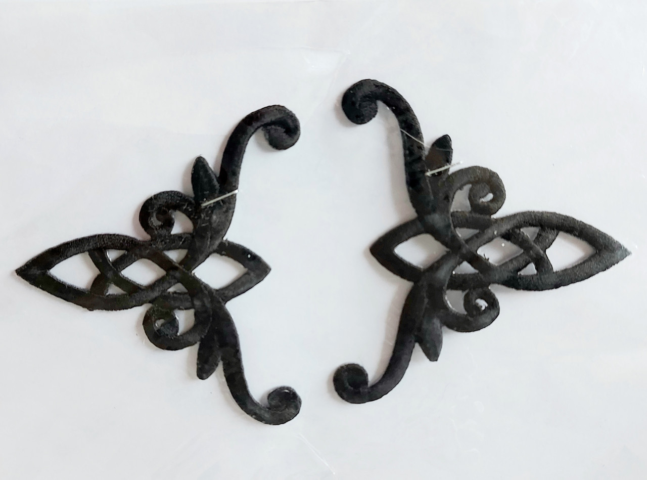 Аплікації вишивка клейові "Кутик малий" чорний, 7 на 6 см 1пара