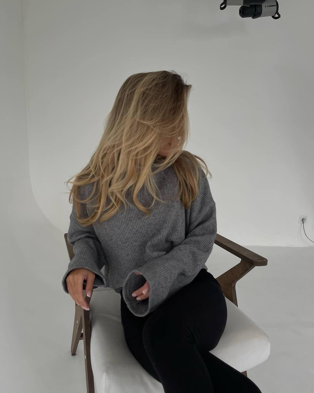 Жіночий в'язаний светр, фото 1