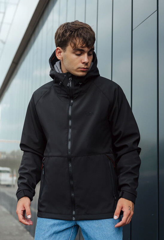 Чорна однотонна куртка Staff ita soft shell black