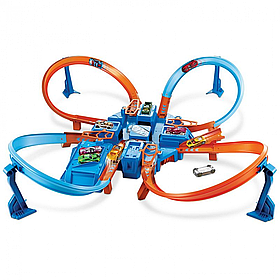 Трек Hot Wheels Хот Вілс небезпечне перехрестя Hot Wheels Corkscrew Crash Track Set DTN42