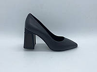 Шкіряні туфлі на підборах. Erisses. Маленькі (33, 34, 35) розміри.