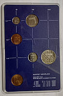 Нидерланды 1983 годовой набор монет. 5 монет и жетон в жестком пластиковом блистере..