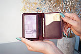 Обкладинка для прав, ID паспорта, карток жіноча шкіряна бордова з тисненням Тризуб Калина  4 кишеньки, фото 2