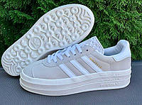 Женские кроссовки на толстой подошве Adidas Gazzelle замшевые бежевые с белым р 37-40