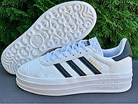 Женские кроссовки на толстой подошве Adidas Gazzelle замшевые белые с темно-серым р 37-40