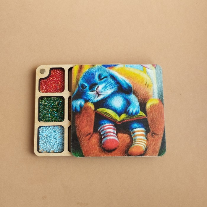 Квадратний міні органайзер для бісеру Коробушка з кольоровим друком (060461), фото 1