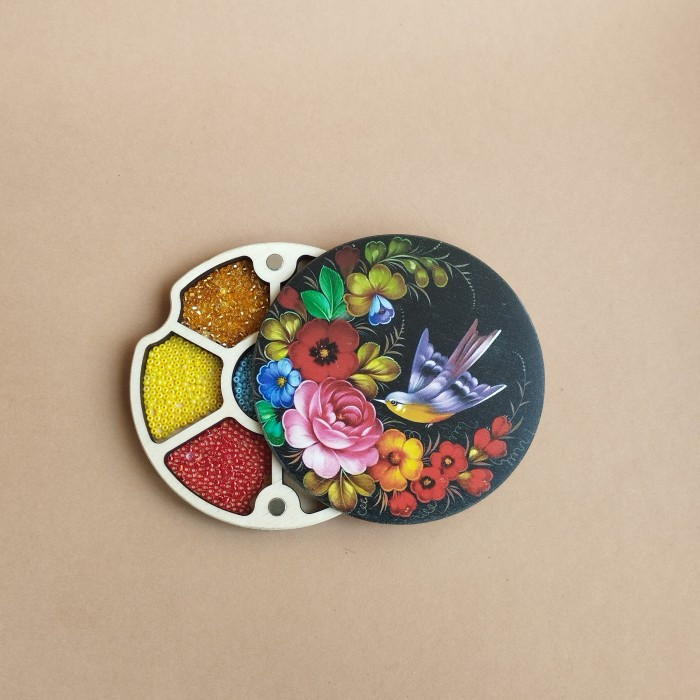 Круглий міні органайзер для бісеру Коробушка з кольоровим друком (060002), фото 1