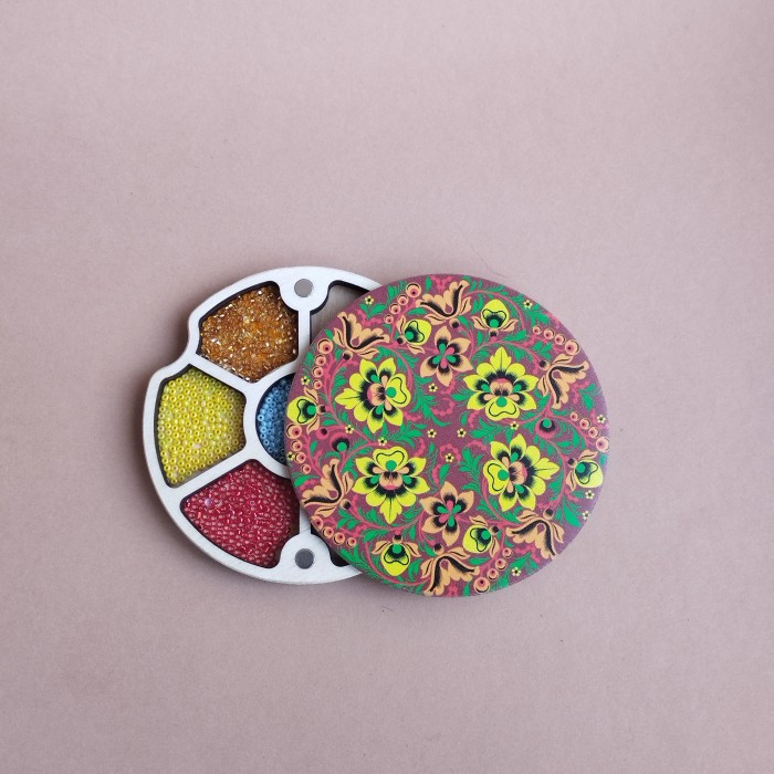 Круглий міні органайзер для бісеру Коробушка з кольоровим друком (060007), фото 1