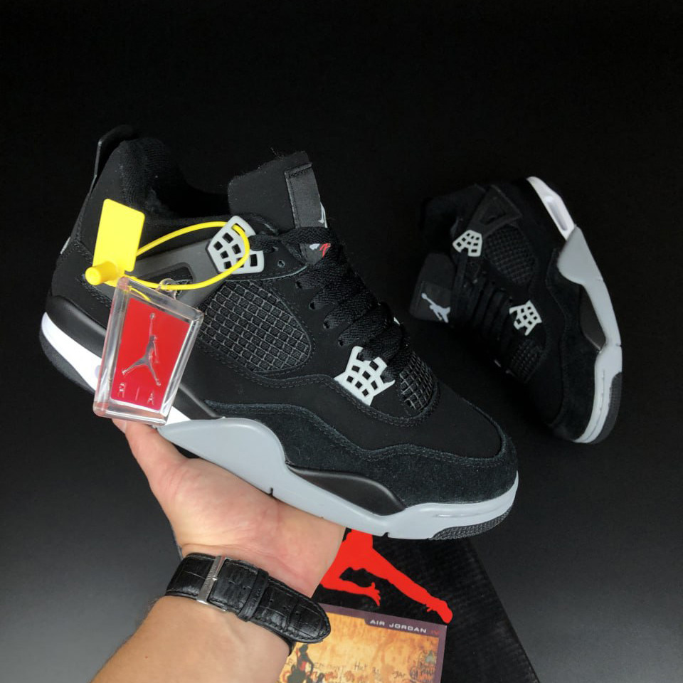 Чоловічі зимові кросівки Nike Air Jordan 4 Retro нубук молодіжні на хутрі чорні сірі