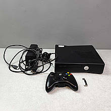 Ігрова приставка Б/У Microsoft Xbox 360 S 120Gb (1439)