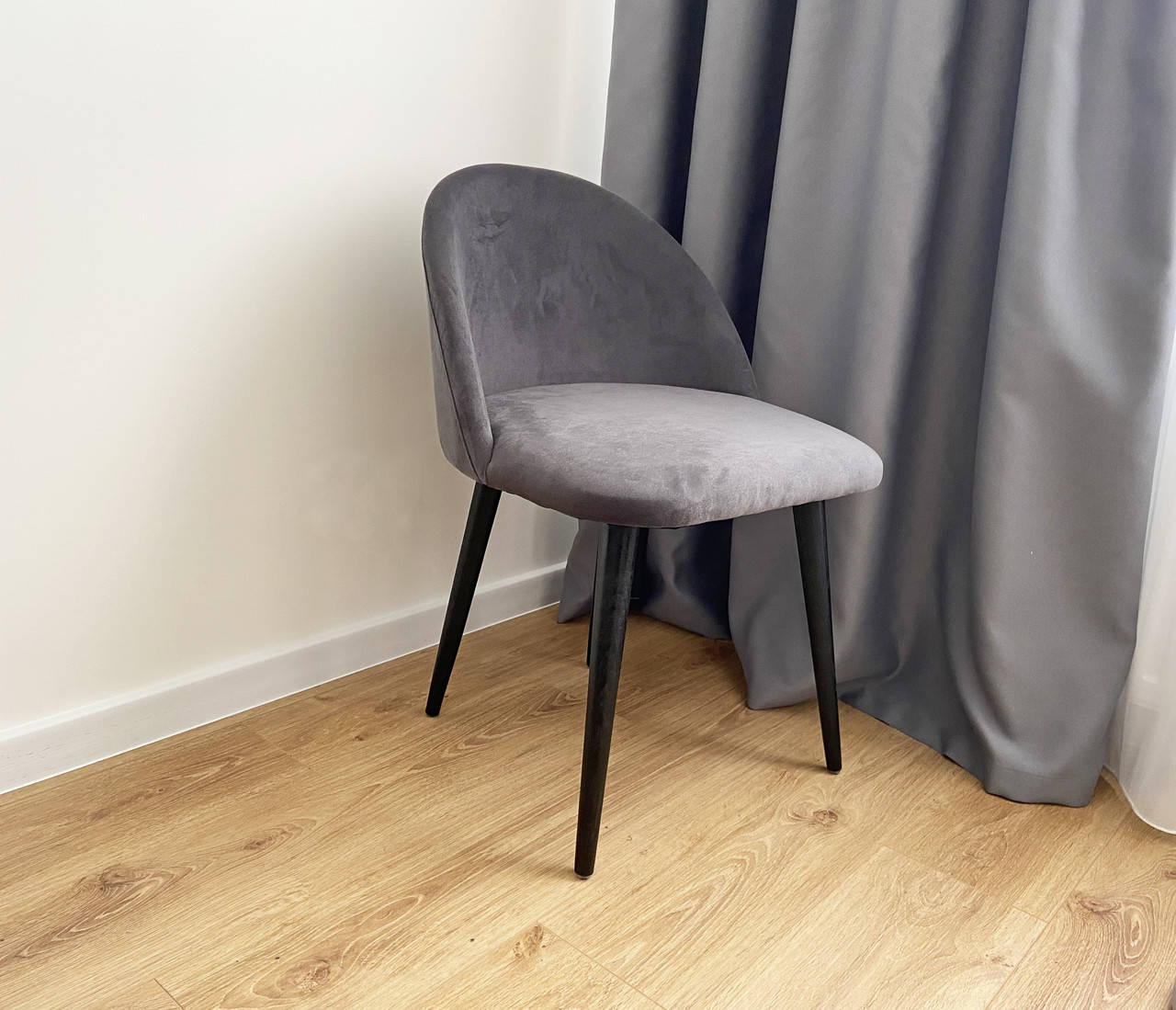 

Мягкое кухонное кресло стул на кухню в гостинную велюровий обеденный стул для кухни прихожей