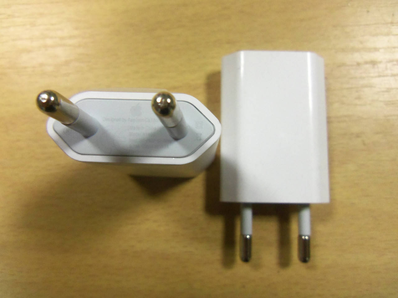 

Сетевое зарядное устройство Apple для iPhone 3G/3GS, 4/4S, 5 ,6/6S. 7, 8, Белый