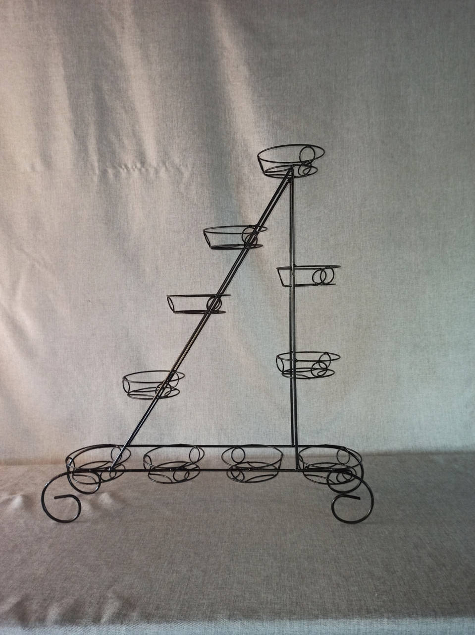 

Подставка для цветов