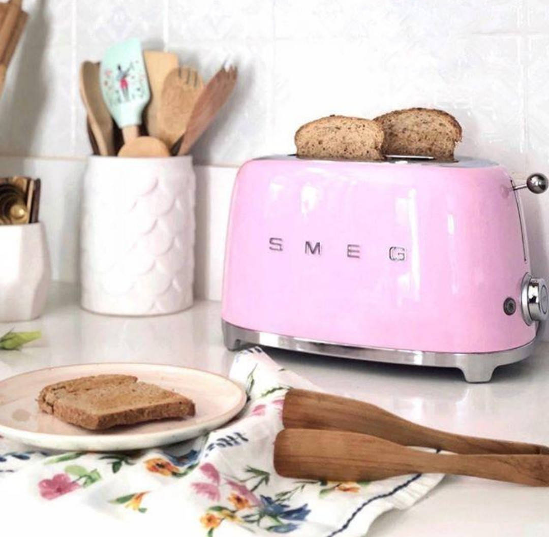 

Тостер SMEG TSF02PKEU