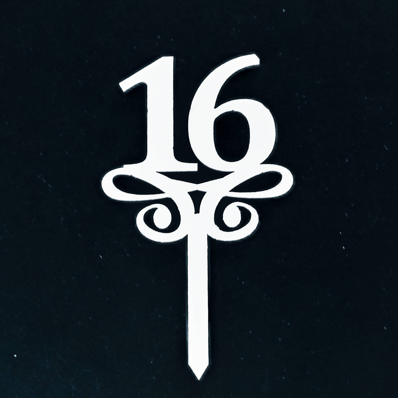 

Топпер (фигурка на торт) Цифра 16, для тортика
