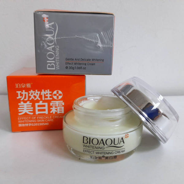 

Крем для лица отбеливающий с экстрактом клюквы Bioaqua Whitening BQY9774