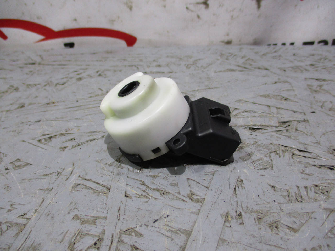

Контактная группа MB903639 995143 ECLIPSE Mitsubishi