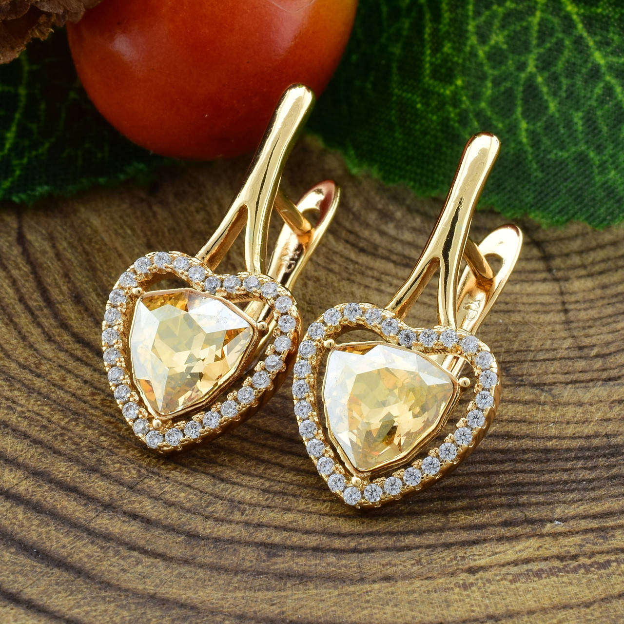 

Серьги Xuping Необычайная красота с кристаллами Swarovski 26066 размер 24х12 мм цвет шампань позолот 18К