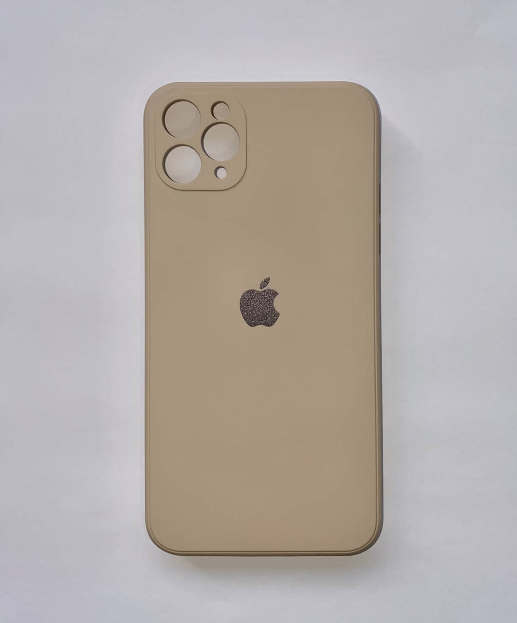 

Квадратный чехол с защитой камеры на iPhone 11 pro max - бежевый
