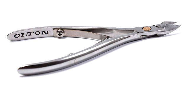 

Кусачки для удаления кутикулы Olton M