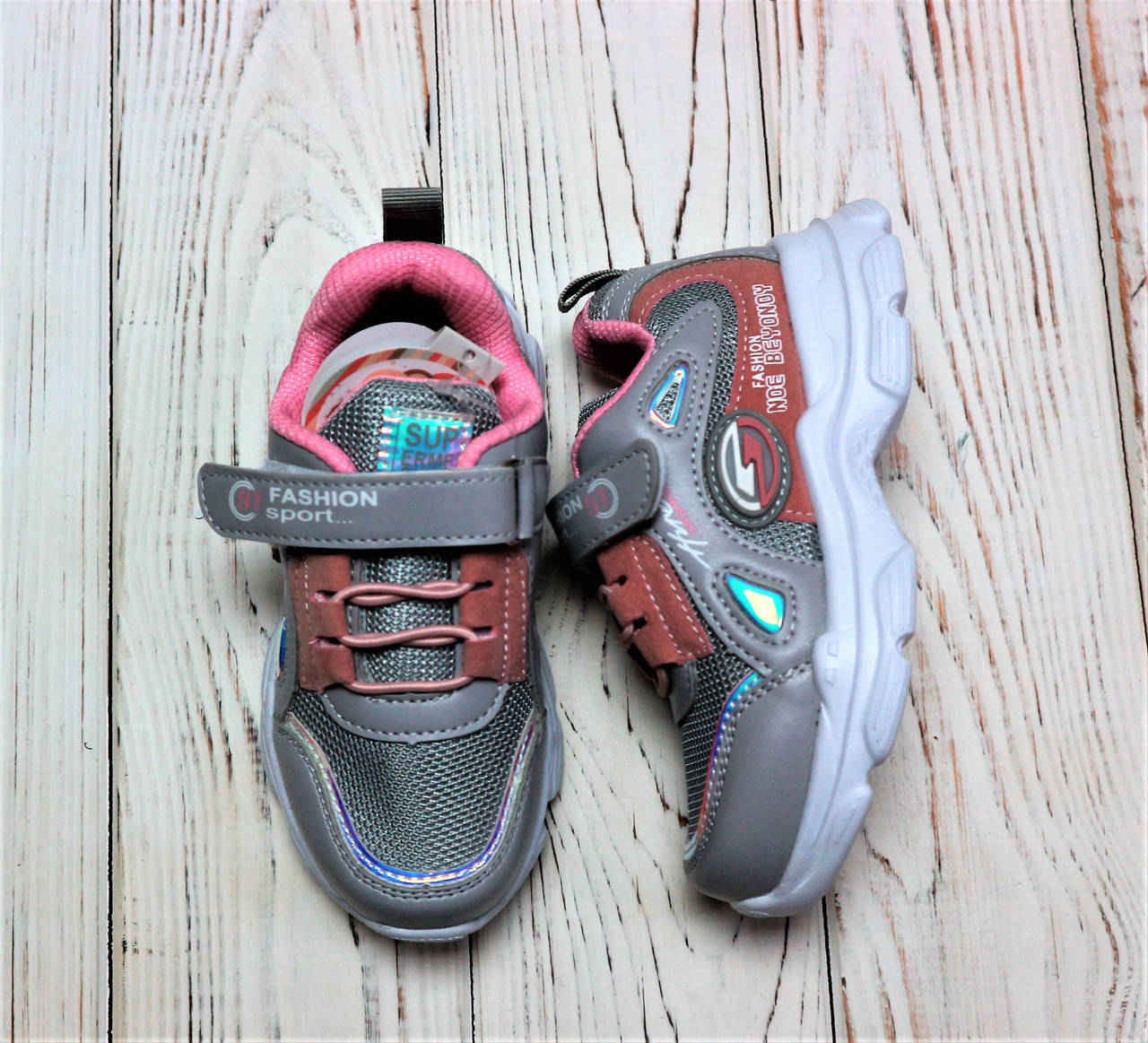 

Кросівки для дівчини Том.м