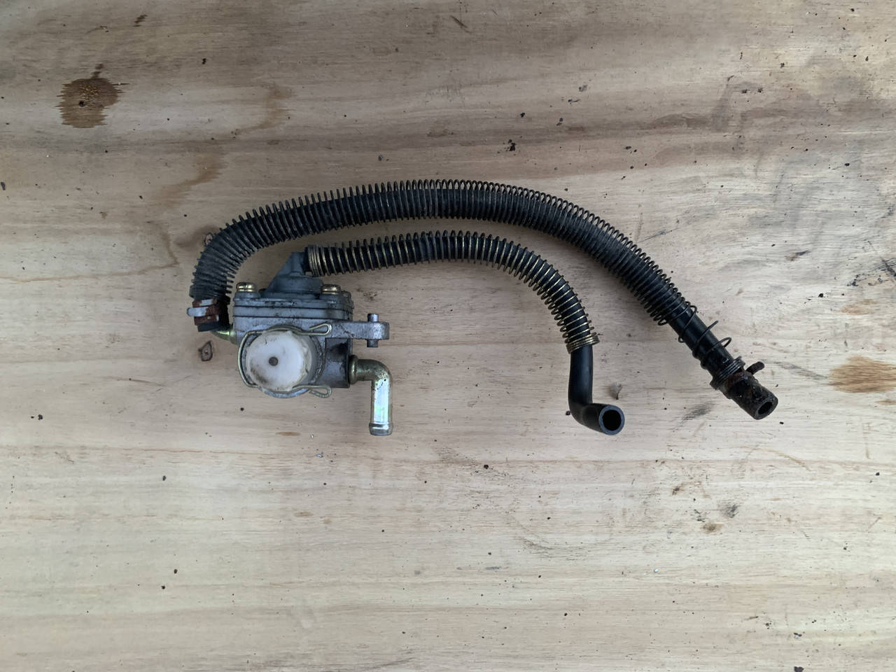 

Оригинальный бензонасос на мопед Suzuki ZZ Inch Up Sport Lets Verde