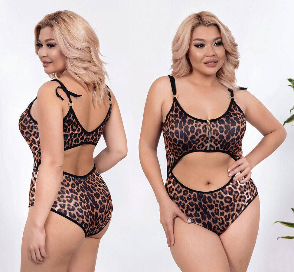 

Женский цельный купальник в больших размерах 032 "Лео Вырезы Змейка"