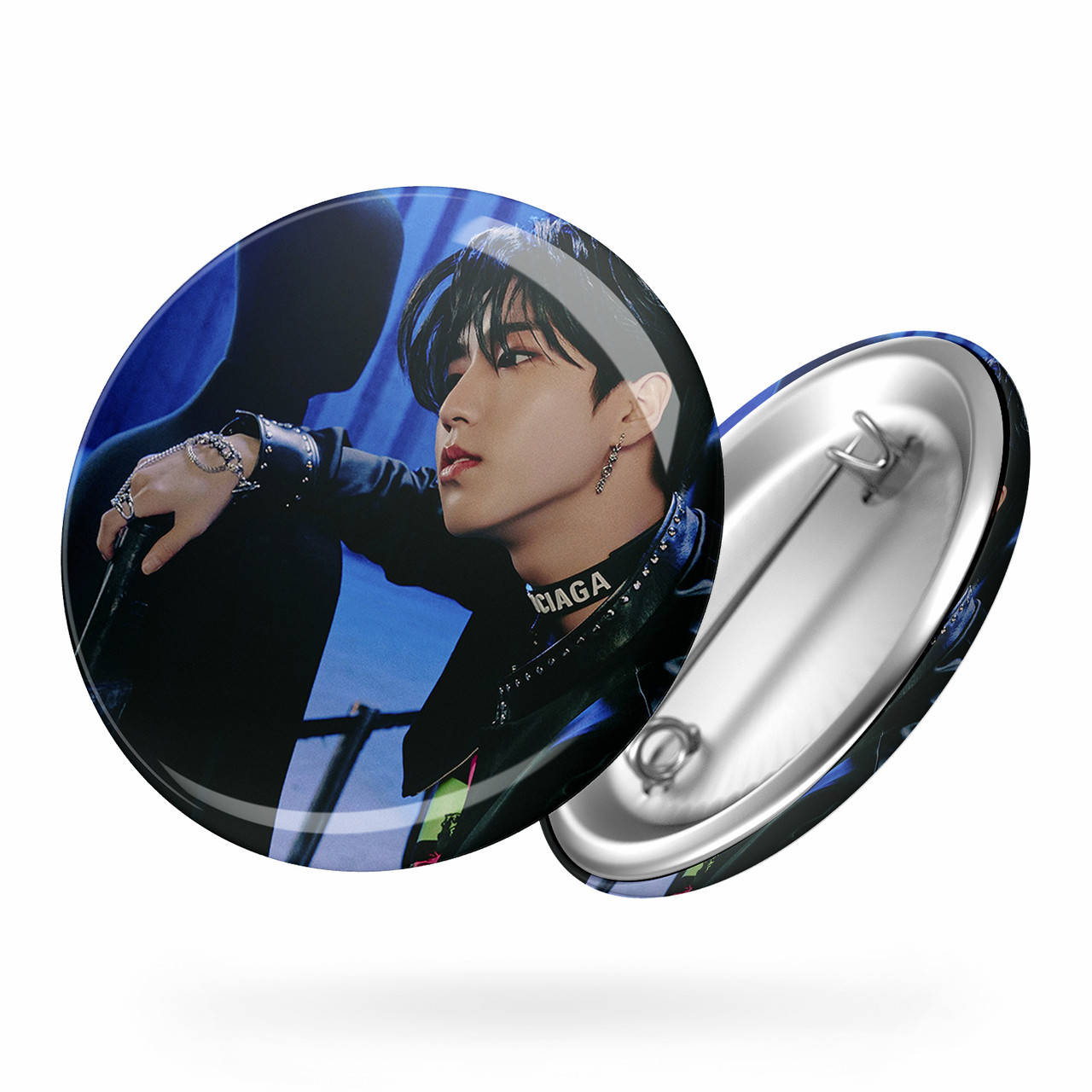 

Значок Stray Kids 52 Han