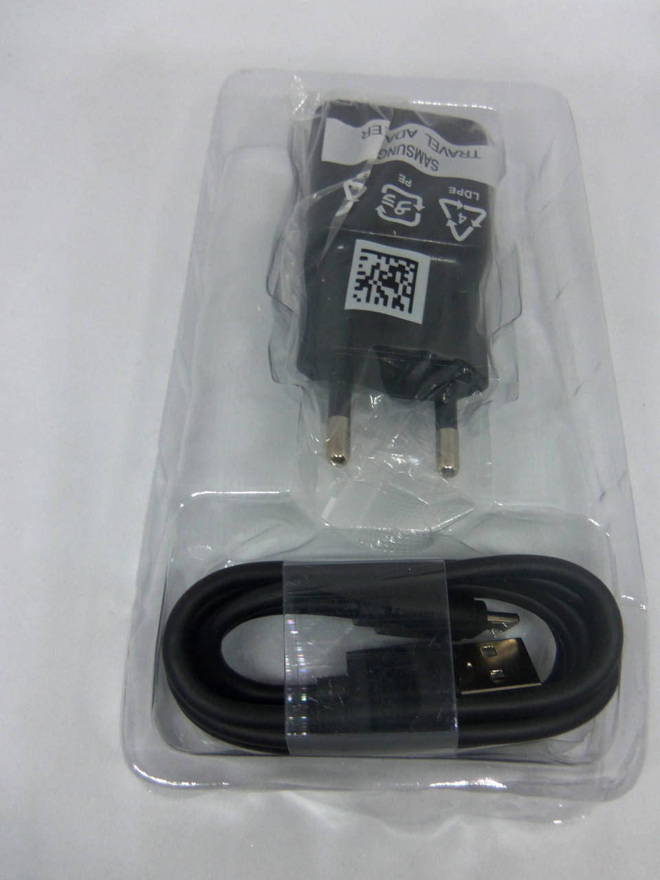 

Быстрая зарядка для Samsung S10+ Qualcomm Quick Charge 3.0 с кабелем Micro USB.