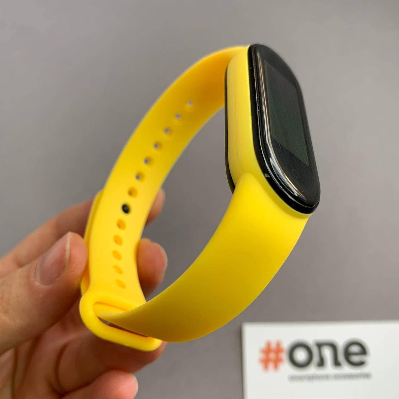 

Ремешок для Xiaomi Mi Band 5 силиконовый цветной ремешок для фитнесс трекера браслета ми бенд 5 желтый BND