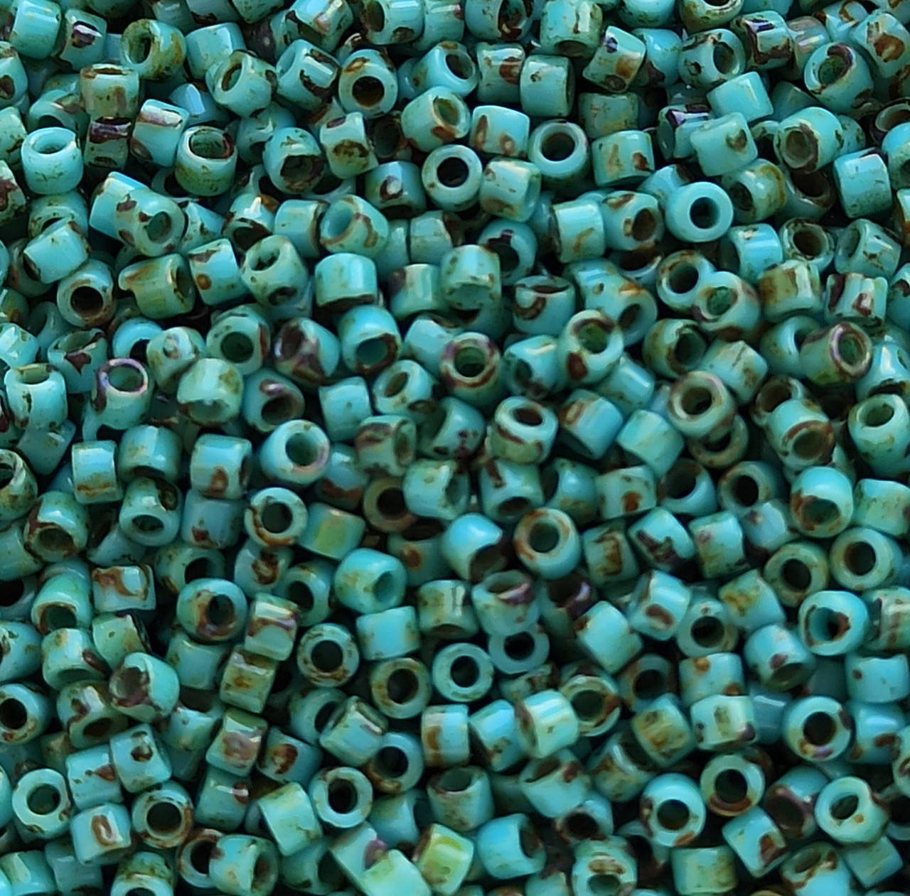 

Японский бисер Miyuki Delica DB2264