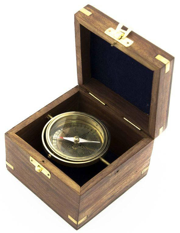 

Компас Бронзовый Морской в Деревянной Шкатулке 11,5 см