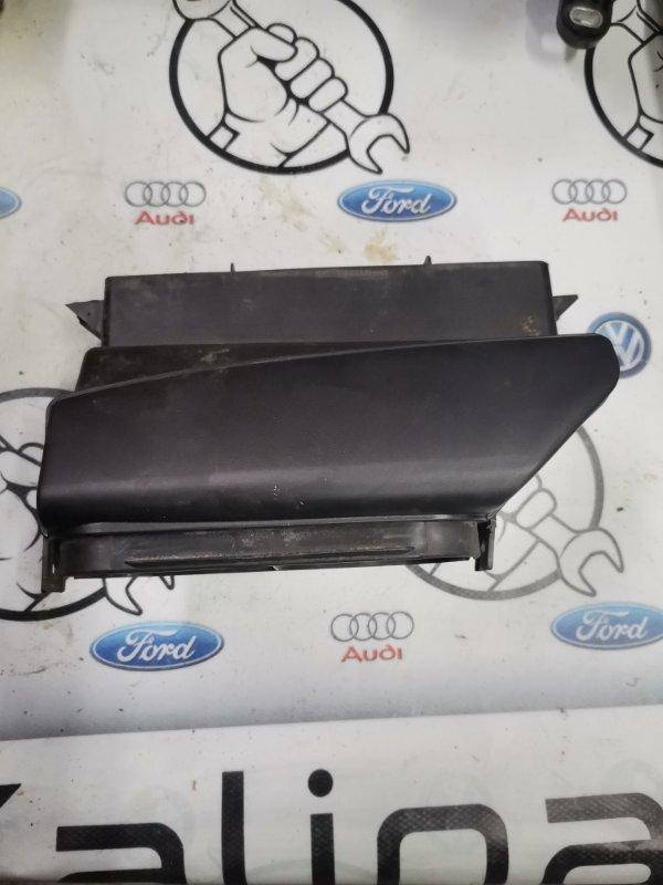 

Воздухозаборник ДЕФЕКТ УШИ Volkswagen Passat B7 (б/у) 1k0805962c