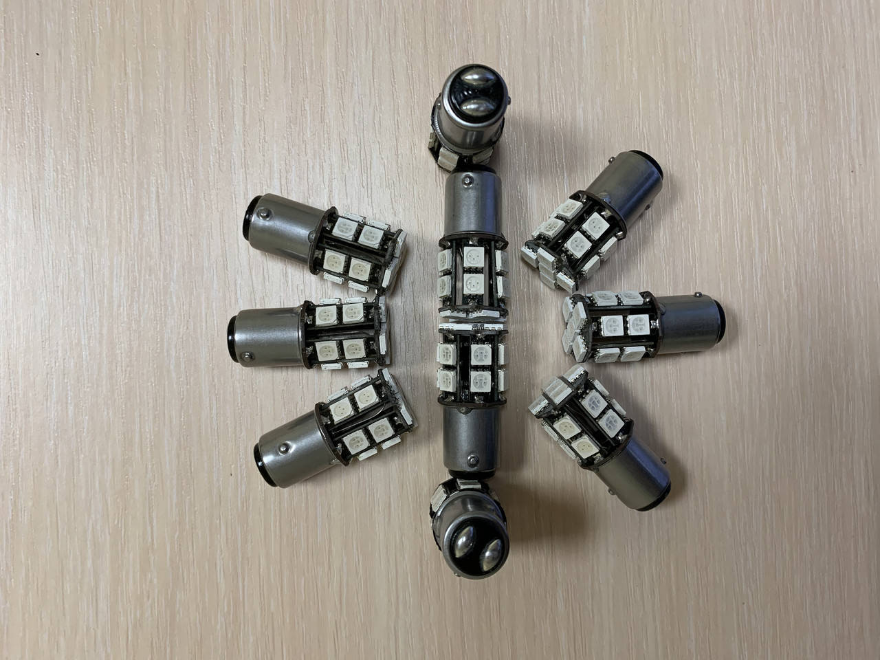 

Светодиодная лампа 1157 (BA15d P21 / 5W) 17 SMD 5050 12V Белая / красная / желтая / синяя / зеленая