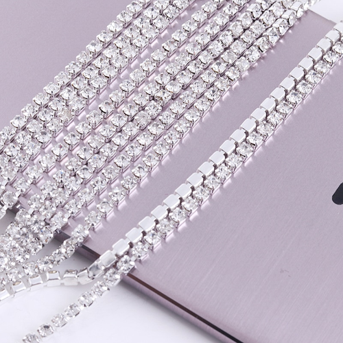 

Стразовая цепь Плотная SS18 Crystal - Серебро Цена за 0,5м