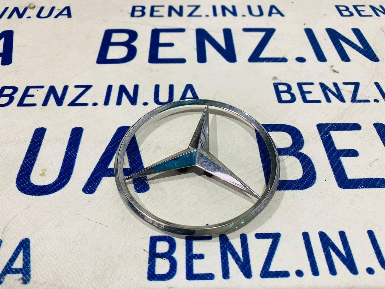 

Эмблема крышки багажника Mercedes W221 A2217580058
