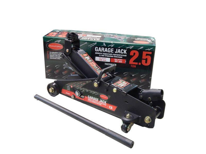 

Домкрат подкатной 2,5т с фиксацией (h min 140мм, h max 387мм) с резиновой накладкой ROCKFORCE RF-TH22501CB