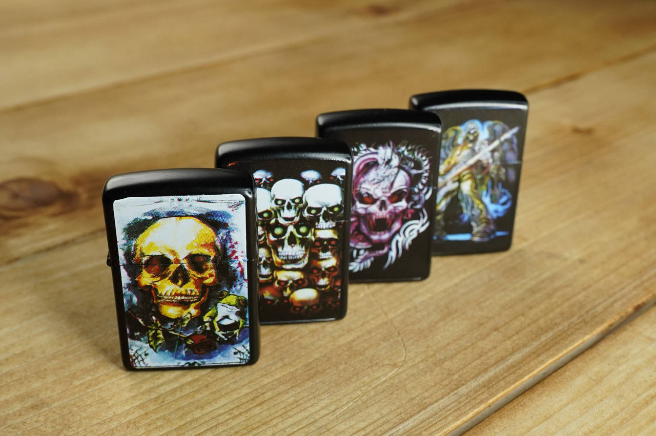 

Бензиновая зажигалка Черепа ZIPPO