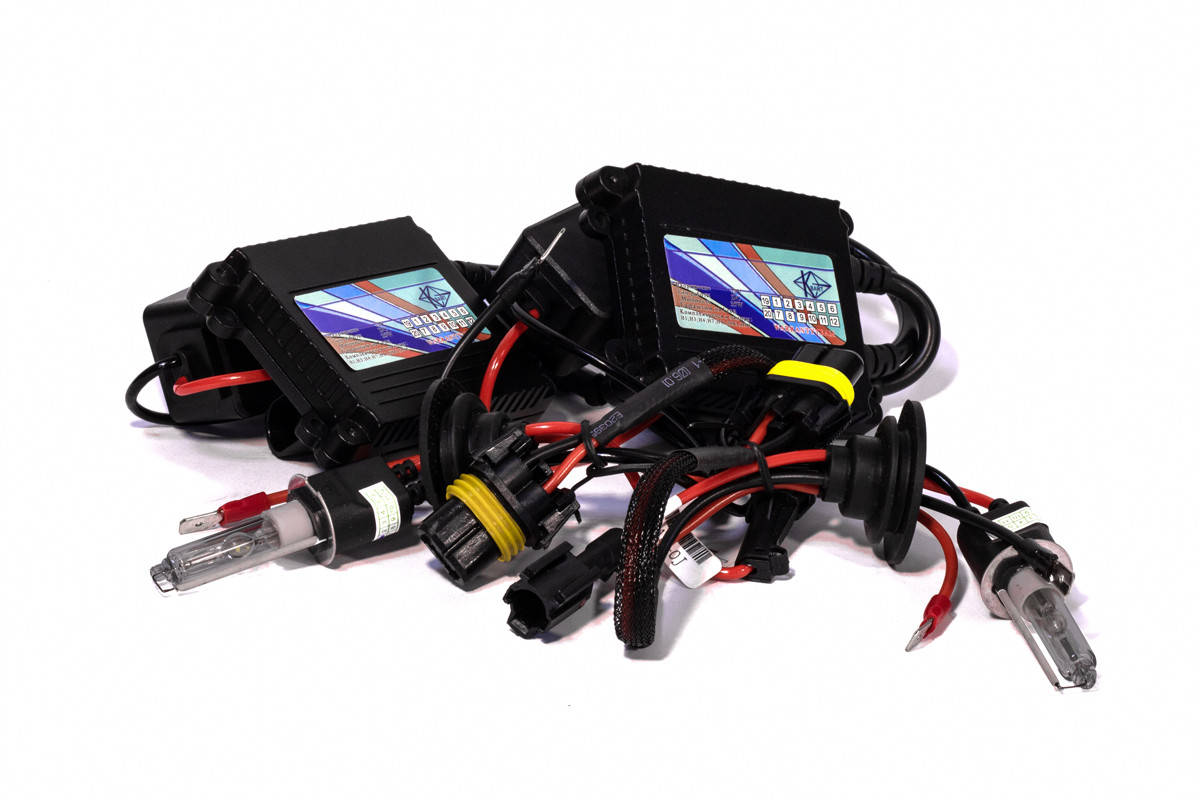 

Комплект ксенона КВАНТ PRO H3 ceramic 6000К 12v с блоками DC