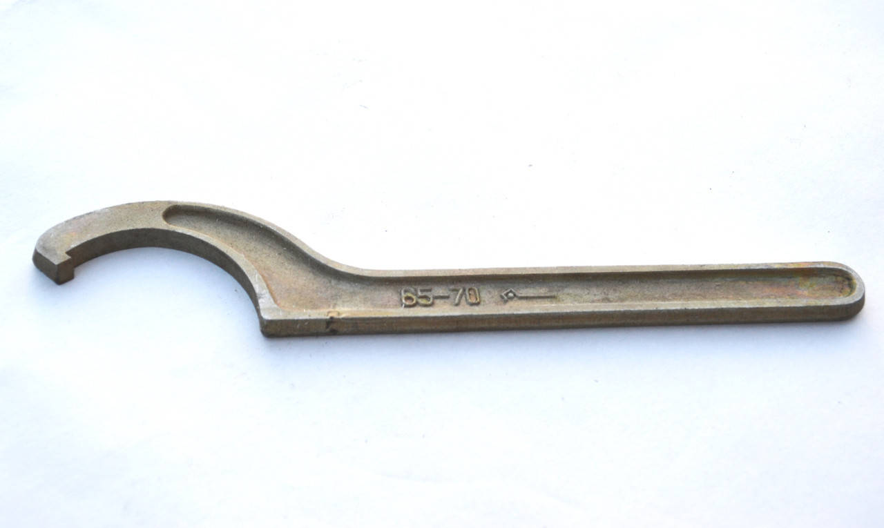 

Ключ для круглых шлицевых гаек 78-85. СССР