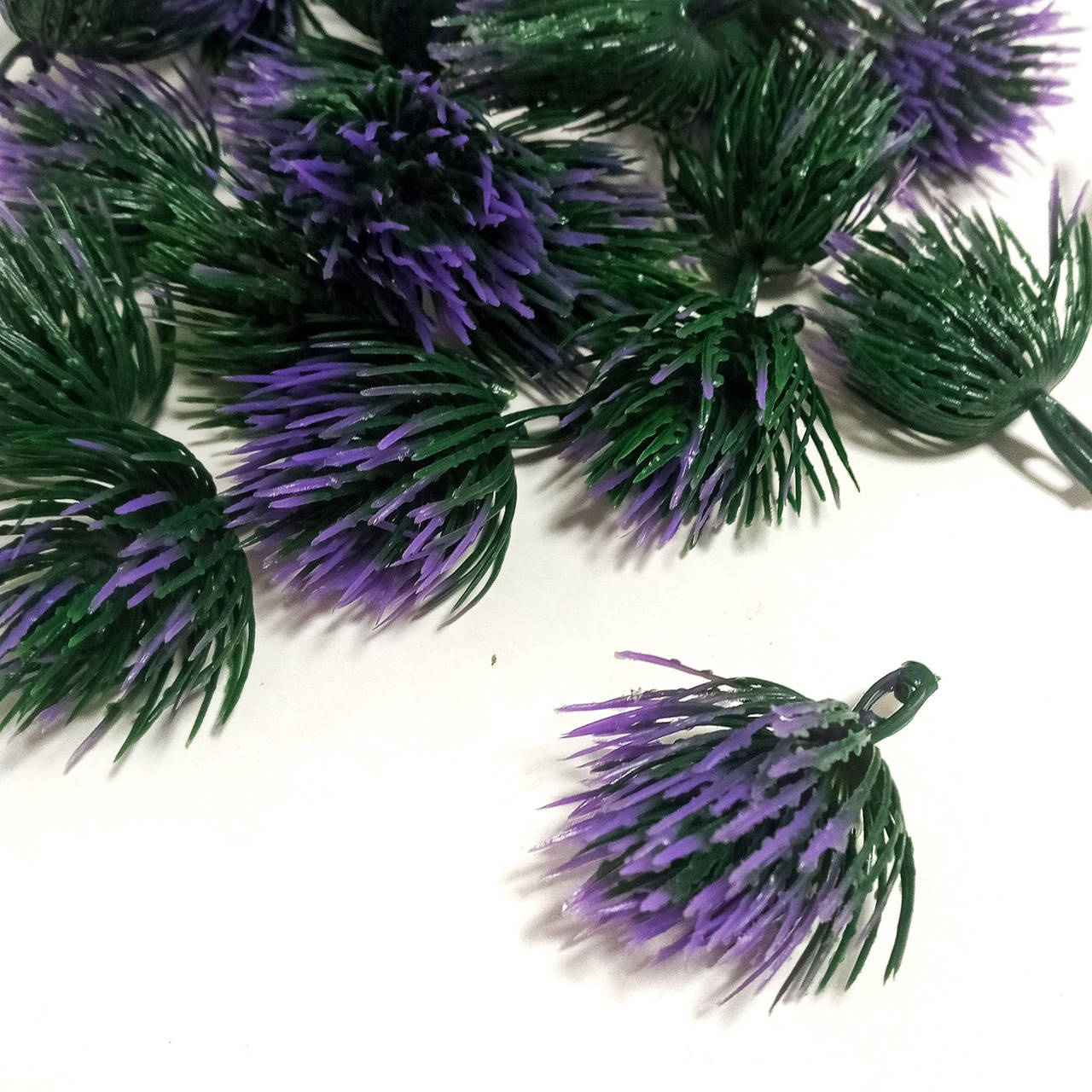

Ветка ели. 10 шт. 4 см. Зелено-сиреневая