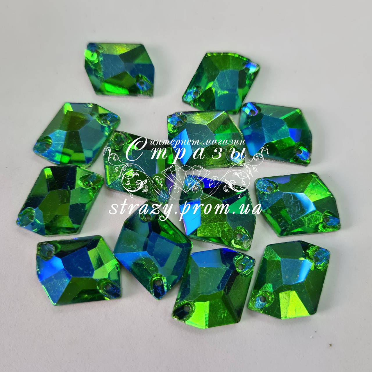 

Стразы пришивные Космик 16*20мм. Green AB Эконом