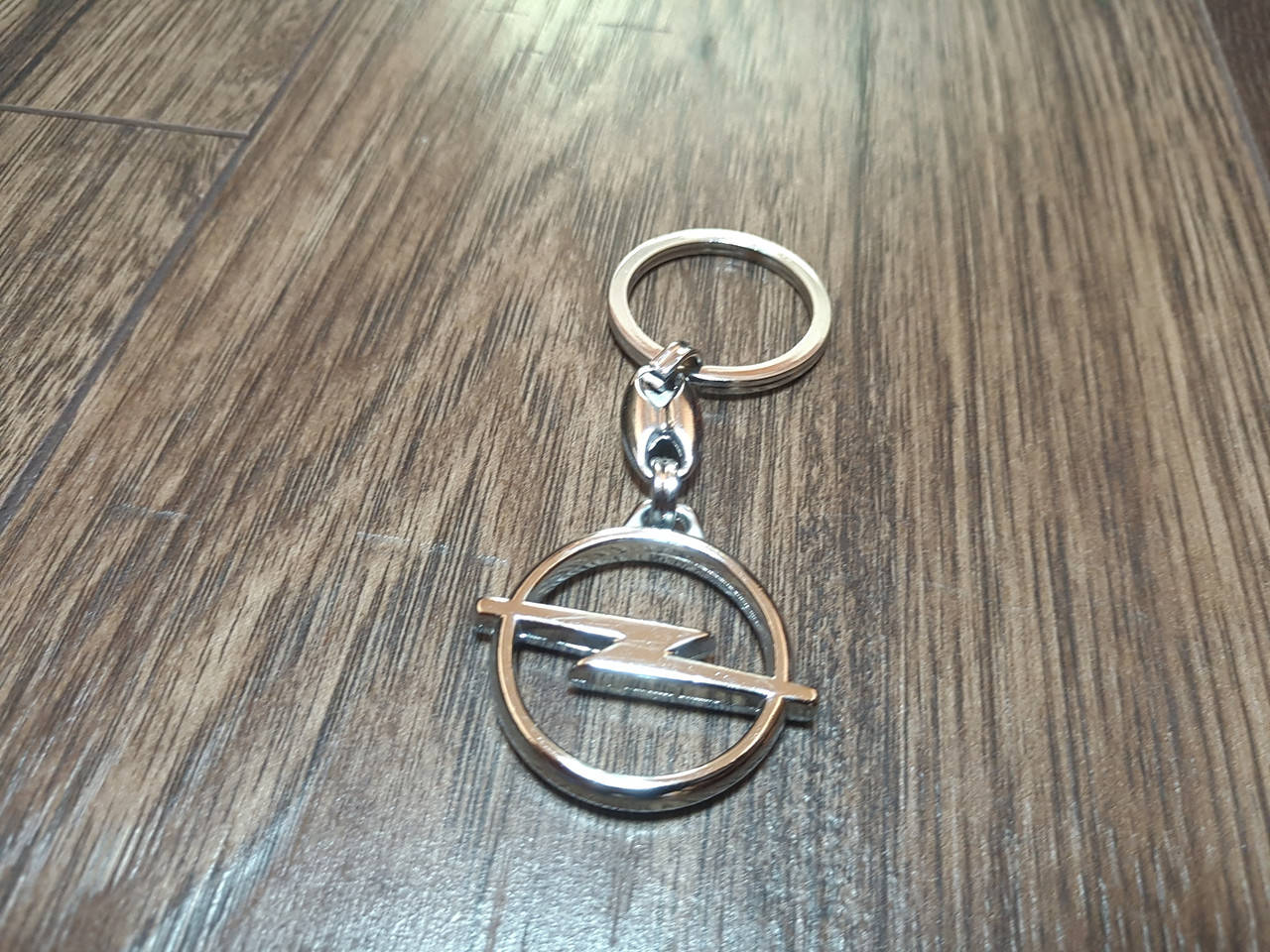 

Брелок автомобильный с логотипом Opel (хром)