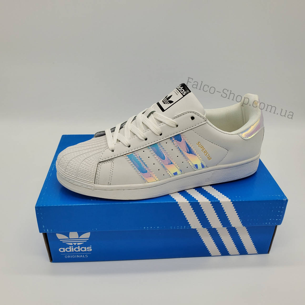 

Кроссовки женские кожаные белые adidas Superstar. 39(25.3см), Белый