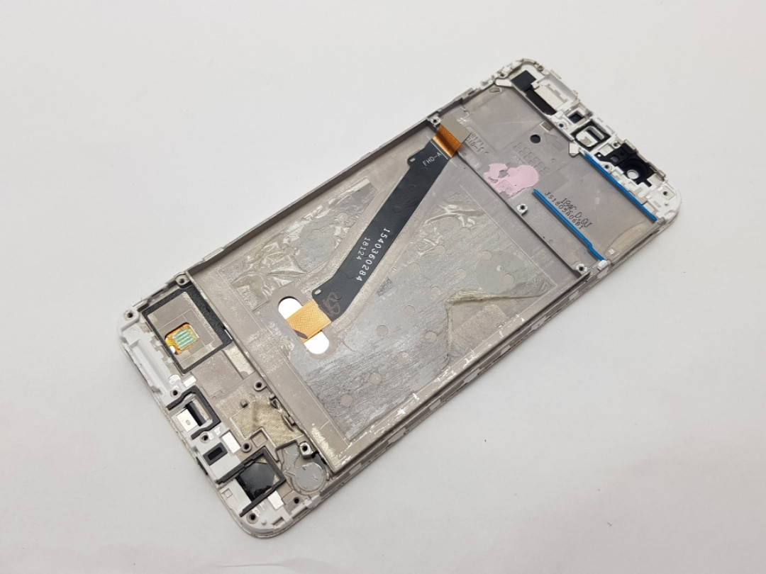 

С дефектом. Дисплей Huawei P Smart (FIG-LX1) модуль белый Сервисный оригинал с разборки (битый сенсор)
