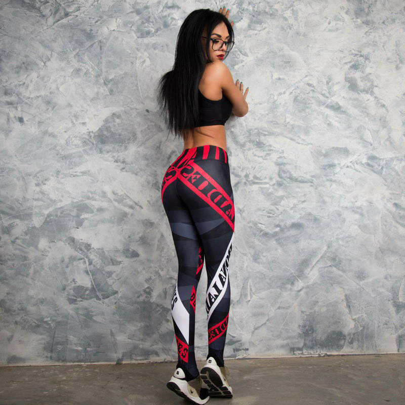 

Женские стильные лосины/леггинсы для занятий спортом/фитнесом «Fitness lovers» (черно-красный)